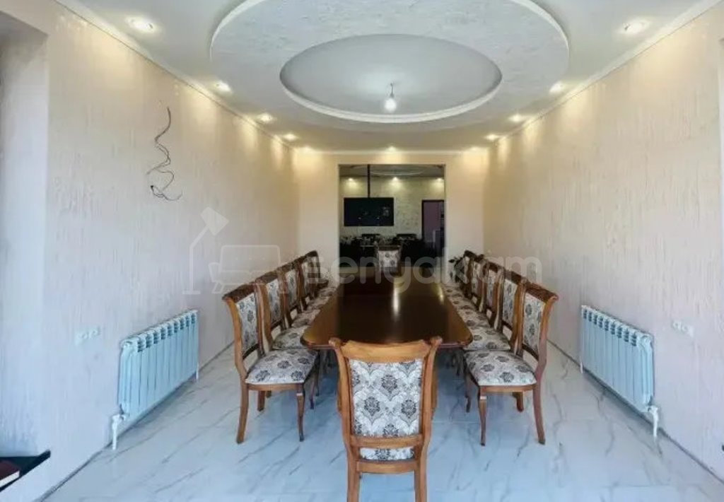 5 Սենյականոց Շքեղ Առանձնատուն, 210քմ, Ավտոտնակով