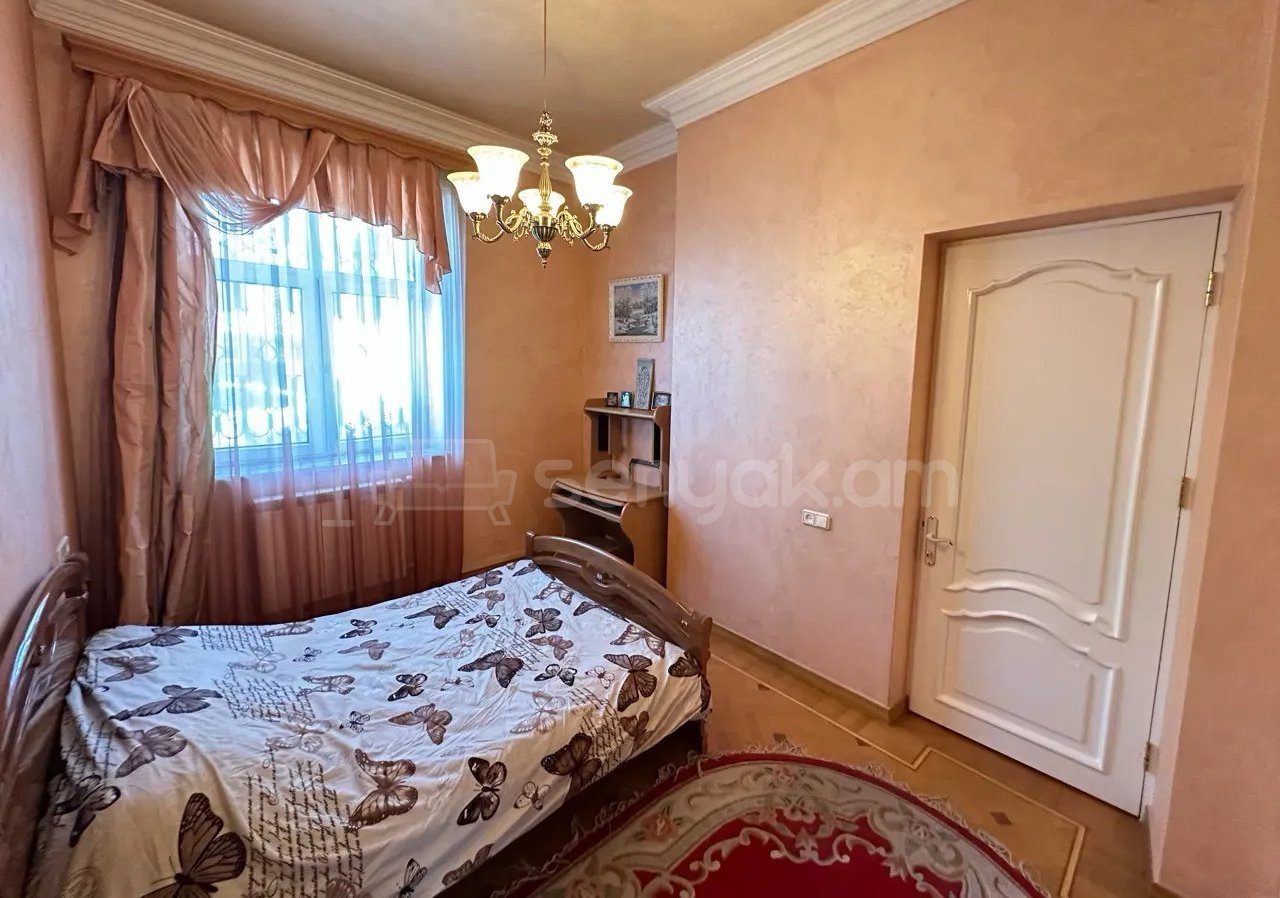 8 Սենյականոց Շքեղ Առանձնատուն, 200քմ, Կահավորված, Լողավազանով, Ավտոտնակով