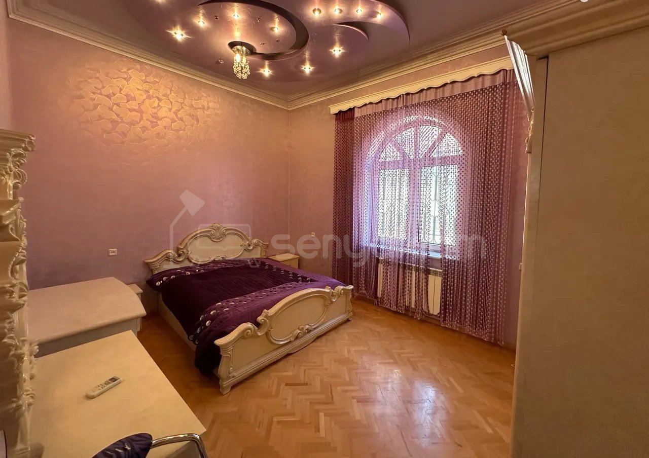 8 Սենյականոց Շքեղ Առանձնատուն, 200քմ, Կահավորված, Լողավազանով, Ավտոտնակով