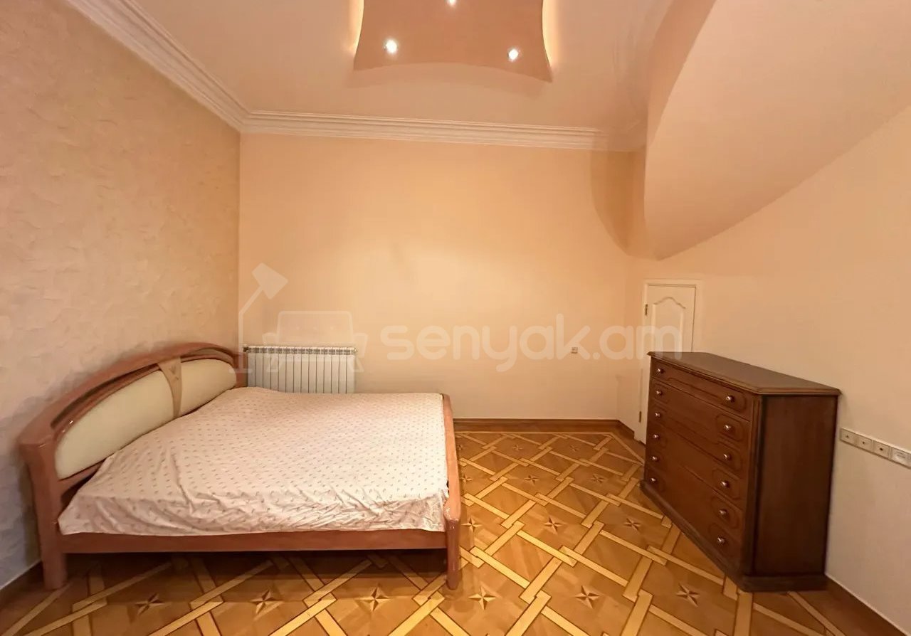 8 Սենյականոց Շքեղ Առանձնատուն, 200քմ, Կահավորված, Լողավազանով, Ավտոտնակով