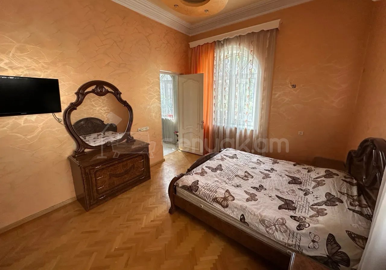 8 Սենյականոց Շքեղ Առանձնատուն, 200քմ, Կահավորված, Լողավազանով, Ավտոտնակով