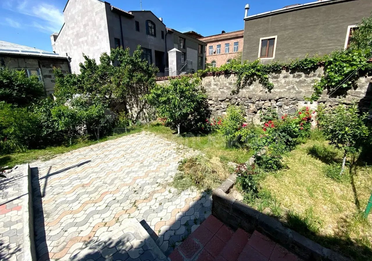 6 Սենյականոց Սեփական Տուն, 450քմ, Կապիտալ Վերանորոգված, Կահավորված