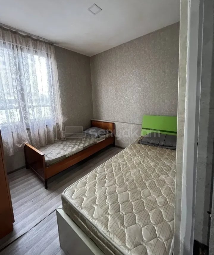 3 Սենյականոց Բնակարան Քարե Շենքում, 58քմ, 1/1 հարկ, Նորմալ Վիճակում, Կահավորված