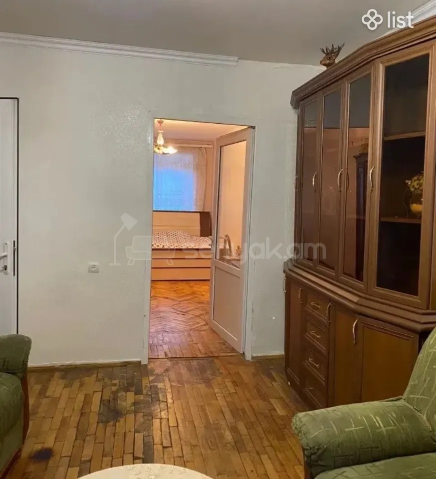 2 Սենյականոց Բնակարան Քարե Շենքում, 56քմ, 3/5 հարկ, Նորմալ Վիճակում, Կահավորված