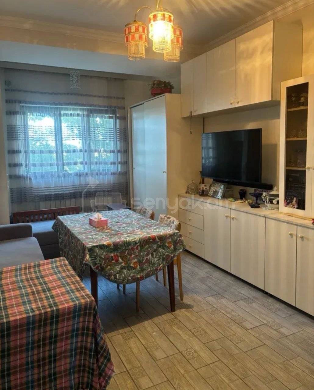 1 Սենյականոց Բնակարան, 40քմ, 3/9 հարկ, Դիզայներական Վերանորոգված, Կահավորված, Արևկող