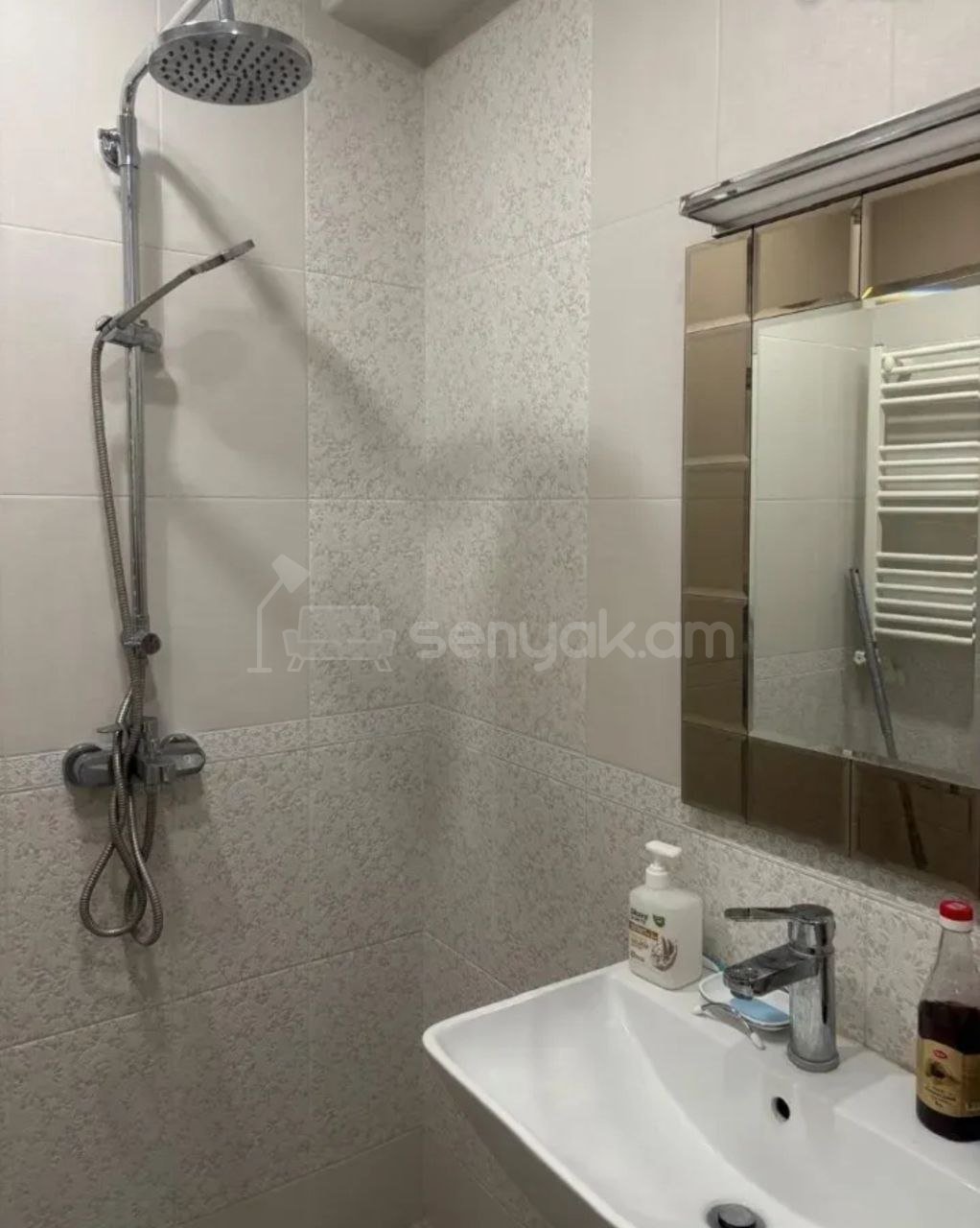 1 Սենյականոց Բնակարան, 40քմ, 3/9 հարկ, Դիզայներական Վերանորոգված, Կահավորված, Արևկող