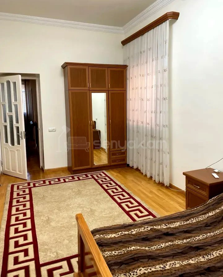 8 Սենյականոց Շքեղ Առանձնատուն, 320քմ, Կահավորված, Ավտոտնակով