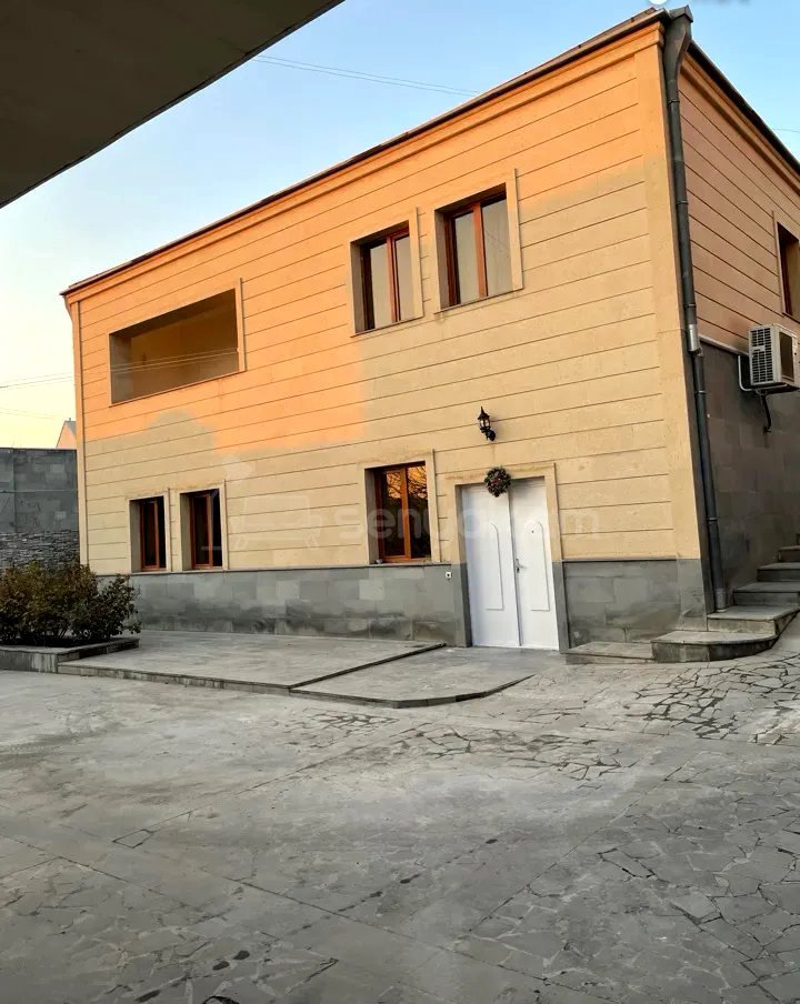 8 Սենյականոց Շքեղ Առանձնատուն, 320քմ, Կահավորված, Ավտոտնակով