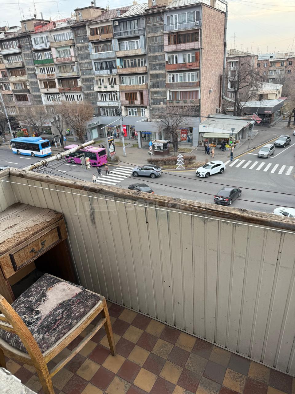 3 Սենյականոց Բնակարան Քարե Շենքում, 80քմ, 5/5 հարկ, Պետական Վիճակում