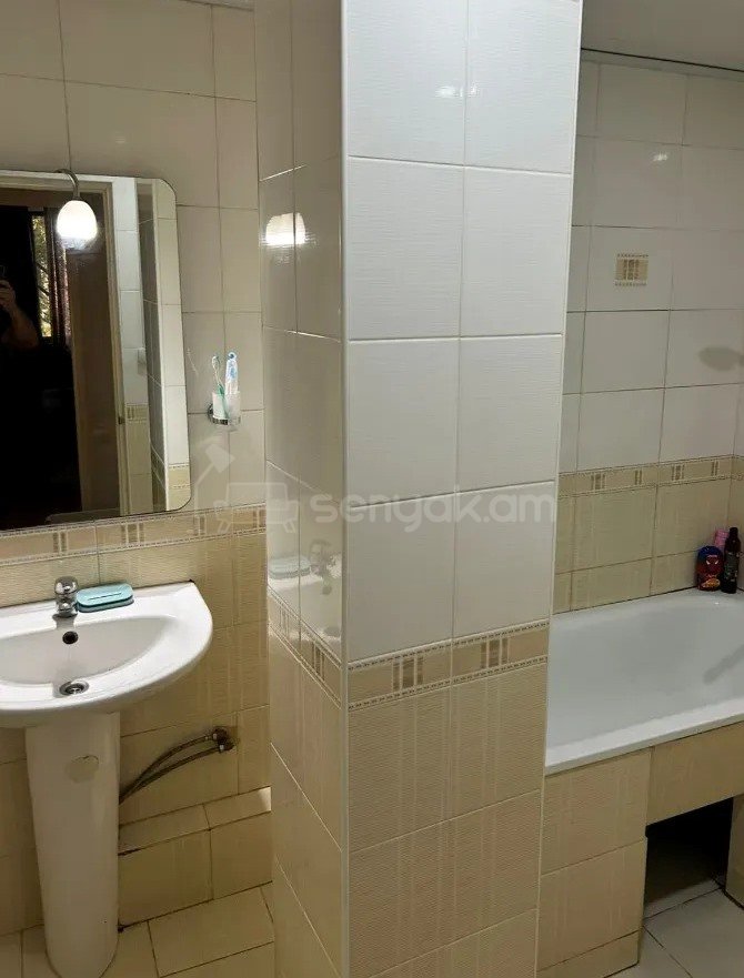 2 Սենյականոց Բնակարան, 63քմ, 1/9 հարկ, Պետական Վիճակում