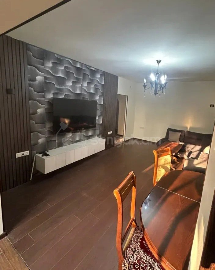 2 Սենյականոց Բնակարան, 63քմ, 1/9 հարկ, Պետական Վիճակում