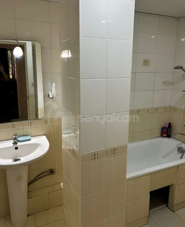 2 Սենյականոց Բնակարան, 63քմ, 1/9 հարկ, Պետական Վիճակում
