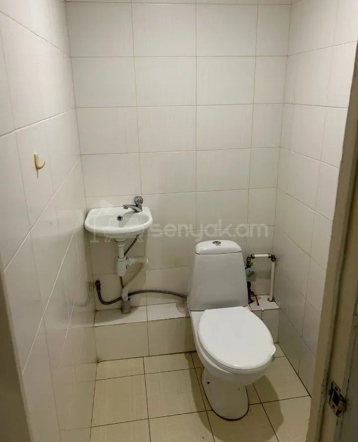 2 Սենյականոց Բնակարան, 63քմ, 1/9 հարկ, Պետական Վիճակում