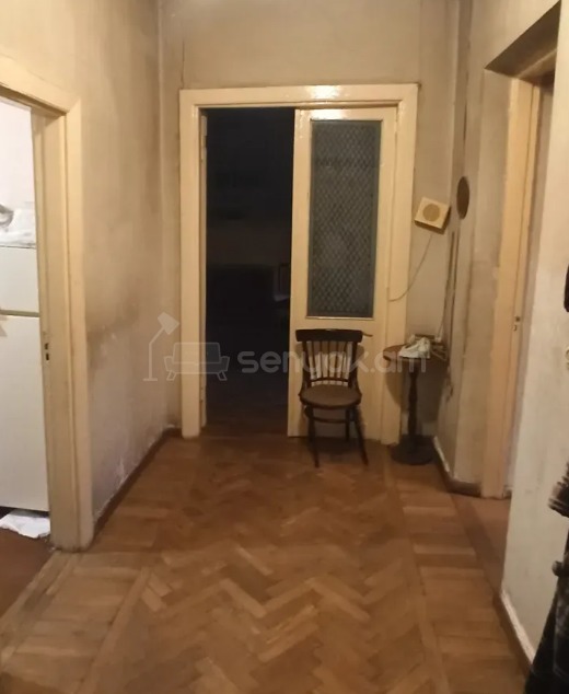 3 Սենյականոց Բնակարան Քարե Շենքում, 110քմ, 3/4 հարկ, Պետական Վիճակում