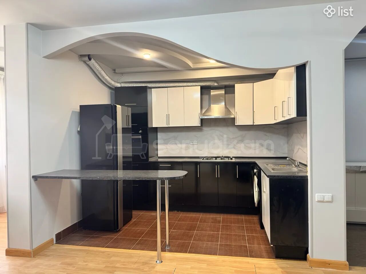 2 Սենյականոց Բնակարան, 74քմ, 4/9 հարկ, Կապիտալ Վերանորոգված