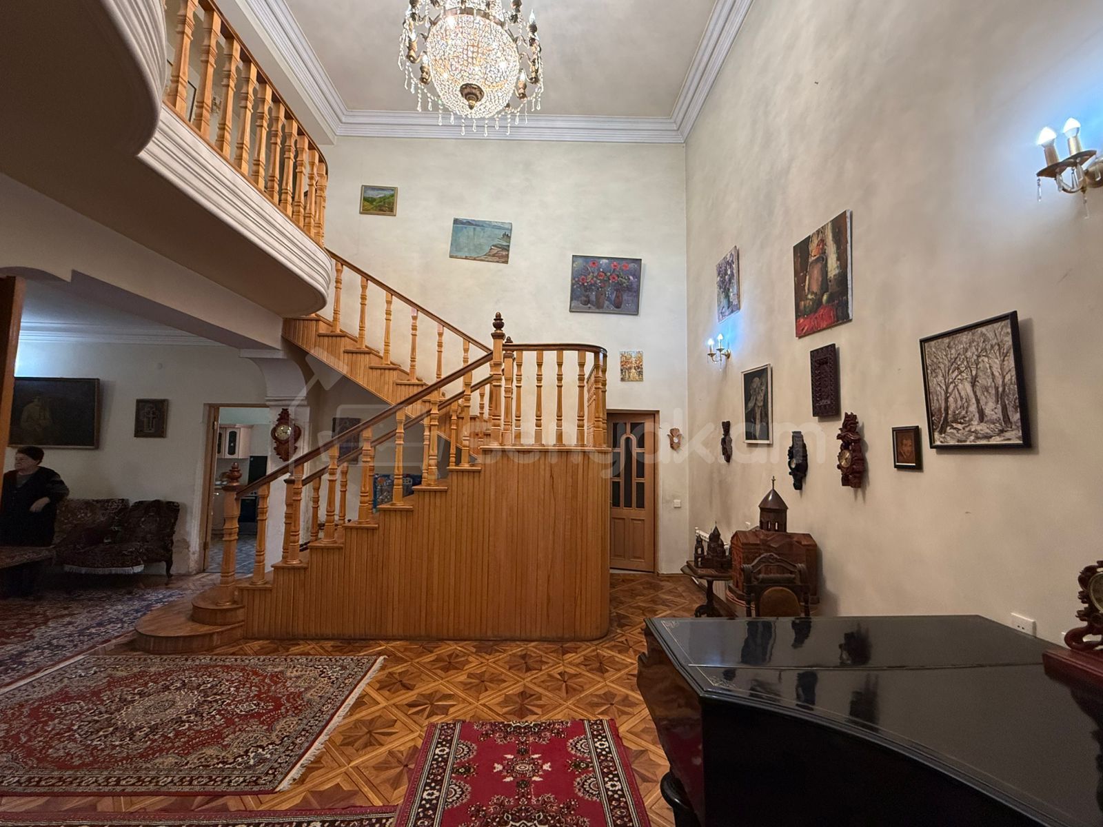 6 Սենյականոց Սեփական Տուն, 180քմ, Կոսմետիկ Վերանորոգված