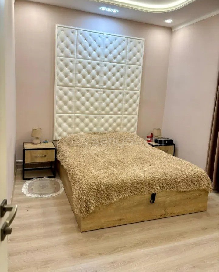 3 Սենյականոց Բնակարան Քարե Շենքում, 64քմ, 1/5 հարկ, Դիզայներական Վերանորոգված