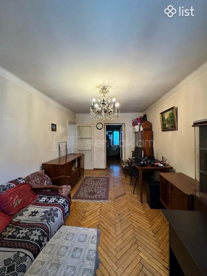 2 Սենյականոց Բնակարան Քարե Շենքում, 52քմ, 2/5 հարկ, Նորմալ Վիճակում