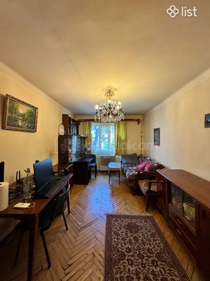 2 Սենյականոց Բնակարան Քարե Շենքում, 52քմ, 2/5 հարկ, Նորմալ Վիճակում