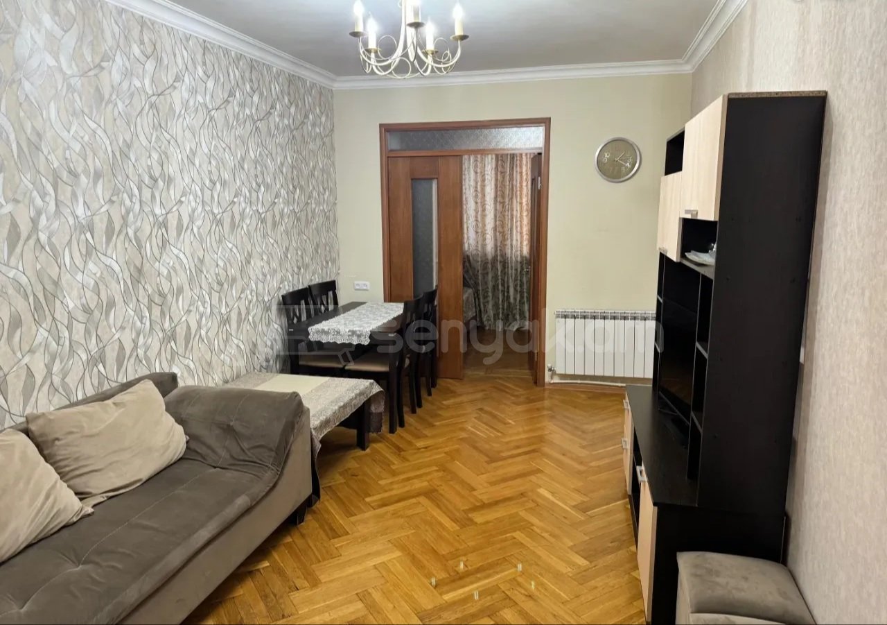3 Սենյականոց Բնակարան Քարե Շենքում, 56քմ, 5/5 հարկ, Կապիտալ Վերանորոգված, Կահավորված