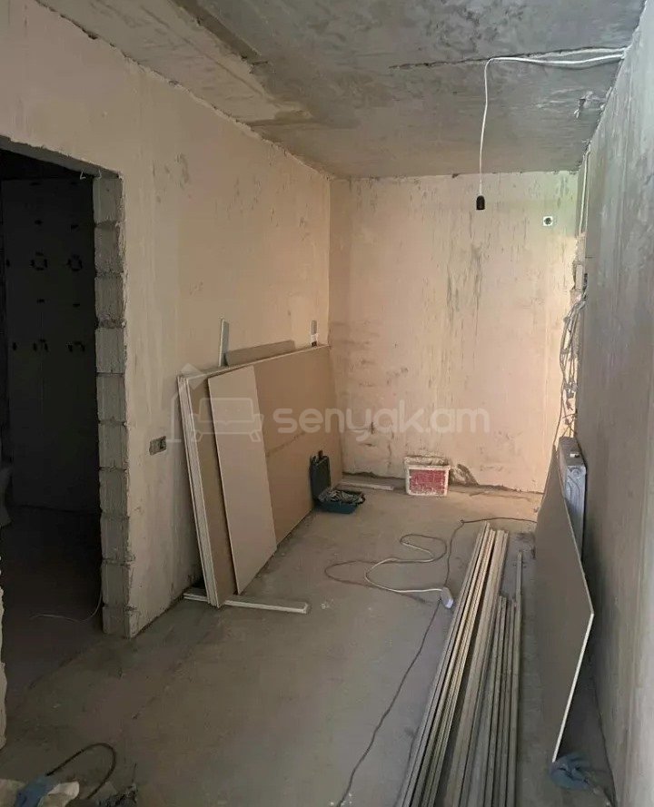 2 Սենյականոց Բնակարան Քարե Շենքում, 51քմ, 1/5 հարկ, Կապիտալ Վերանորոգված
