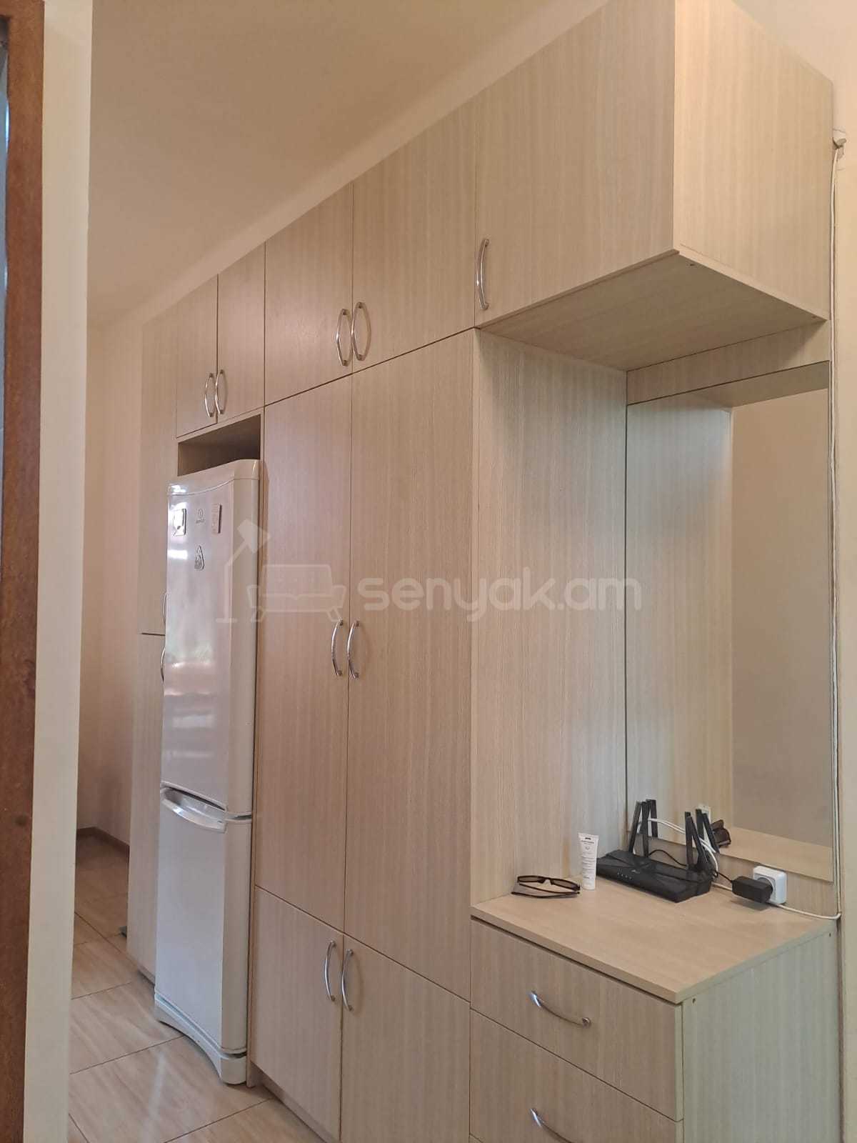 3 Սենյականոց Բնակարան Քարե Շենքում, 64քմ, 1/4 հարկ, Կապիտալ Վերանորոգված