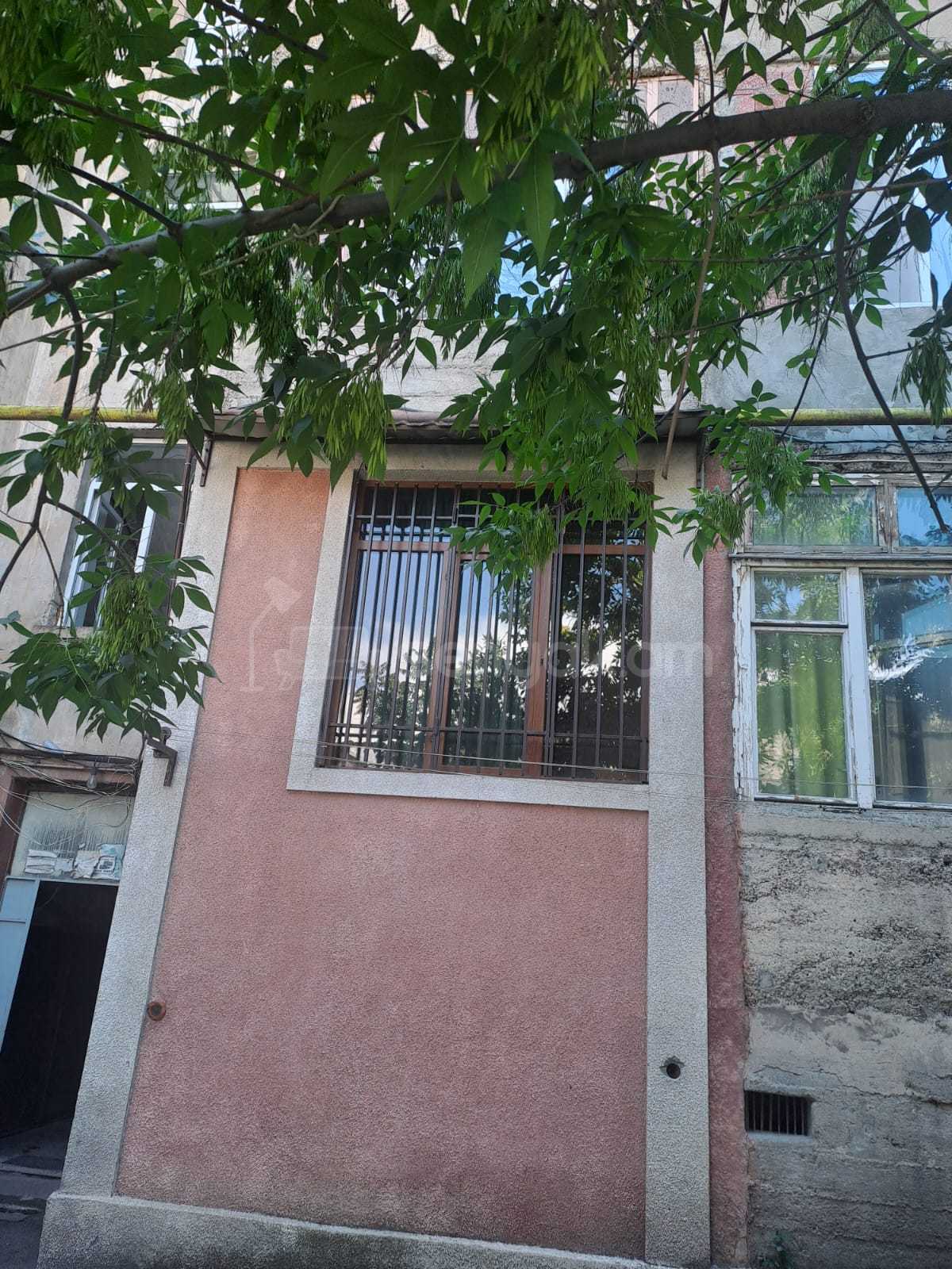 3 Սենյականոց Բնակարան Քարե Շենքում, 64քմ, 1/4 հարկ, Կապիտալ Վերանորոգված