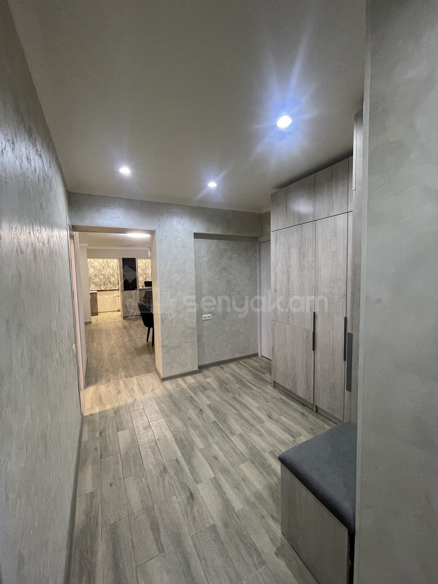 3 Սենյականոց Բնակարան, 80քմ, 10/12 հարկ, Կապիտալ Վերանորոգված, Կահավորված