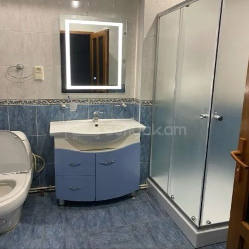 3 Սենյականոց Բնակարան Քարե Շենքում, 80քմ, 2/5 հարկ, Կոսմետիկ Վերանորոգված, Կահավորված, Արևկող