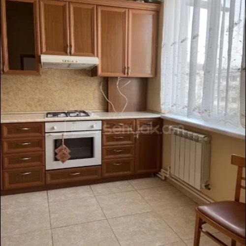 3 Սենյականոց Բնակարան Քարե Շենքում, 80քմ, 4/5 հարկ, Կոսմետիկ Վերանորոգված, Կահավորված, Արևկող