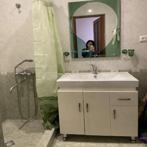 3 Սենյականոց Բնակարան Քարե Շենքում, 80քմ, 4/5 հարկ, Կոսմետիկ Վերանորոգված, Կահավորված, Արևկող