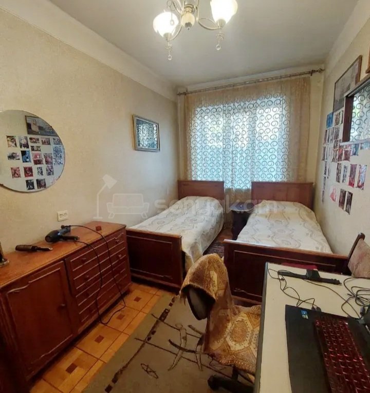 3 Սենյականոց Բնակարան Քարե Շենքում, 74քմ, 3/5 հարկ, Կոսմետիկ Վերանորոգված, Կահավորված