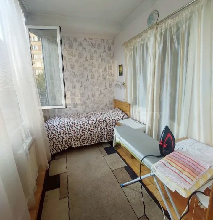 3 Սենյականոց Բնակարան Քարե Շենքում, 74քմ, 3/5 հարկ, Կոսմետիկ Վերանորոգված, Կահավորված