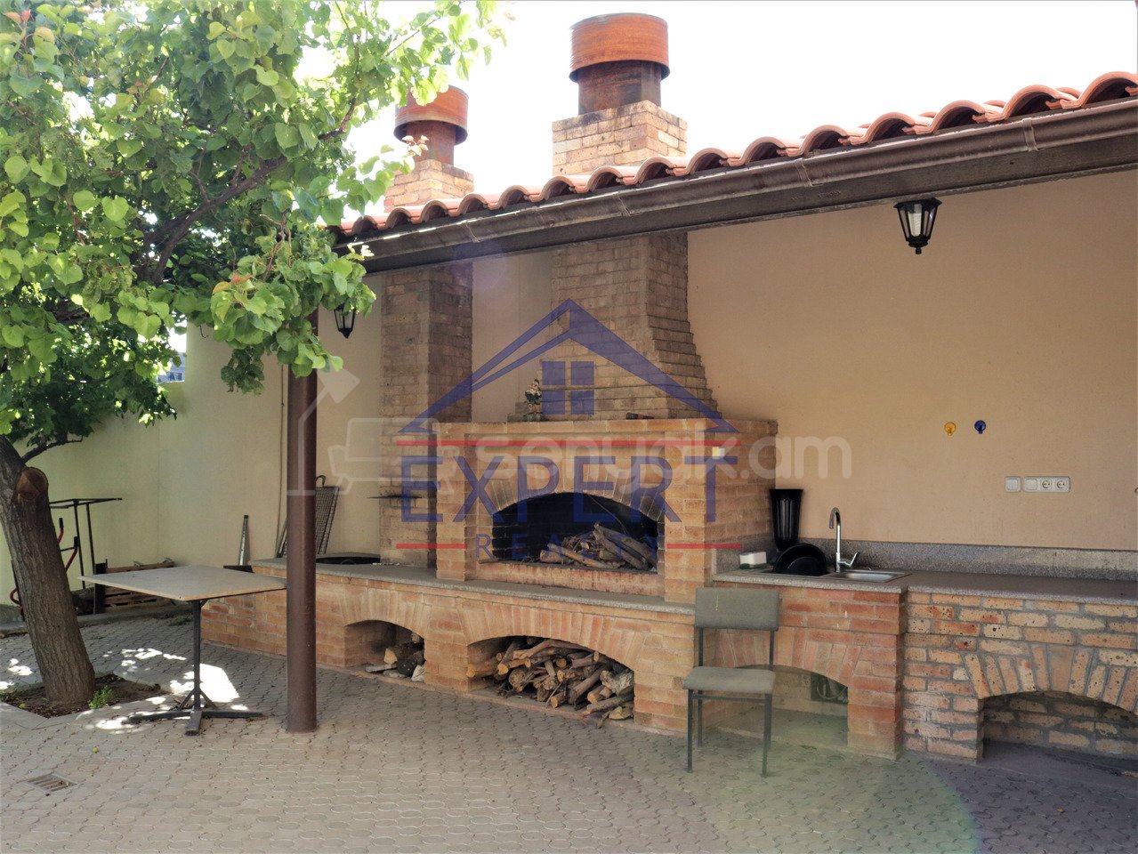5 Սենյականոց Շքեղ Առանձնատուն, 570քմ, Կահավորված, Լողավազանով, Ավտոտնակով
