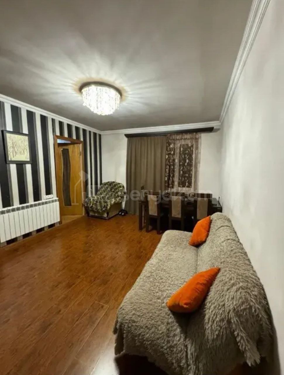 3 Սենյականոց Բնակարան Քարե Շենքում, 110քմ, 4/5 հարկ, Կապիտալ Վերանորոգված, Կահավորված, Արևկող