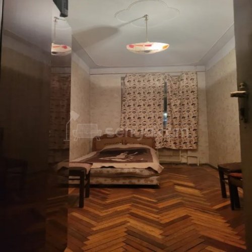 2 Սենյականոց Բնակարան Քարե Շենքում, 55քմ, 3/4 հարկ, Նորմալ Վիճակում, Կահավորված, Արևկող