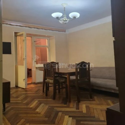 2 Սենյականոց Բնակարան Քարե Շենքում, 55քմ, 3/4 հարկ, Նորմալ Վիճակում, Կահավորված, Արևկող