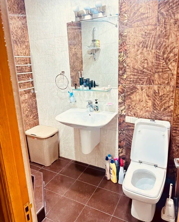 2 Սենյականոց Բնակարան Քարե Շենքում, 55քմ, 4/5 հարկ, Կապիտալ Վերանորոգված