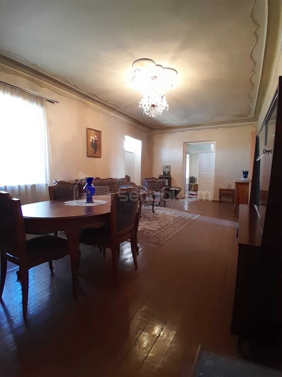 5 Սենյականոց Սեփական Տուն, 400քմ, Նորմալ Վիճակում, Ավտոտնակով