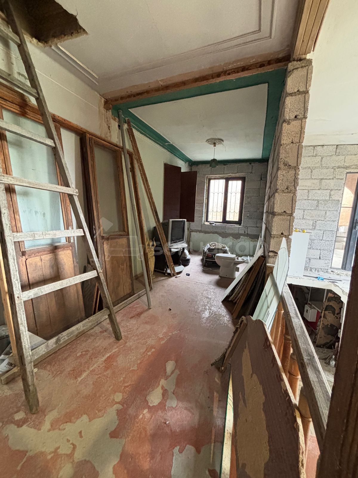 5 Սենյականոց Սեփական Տուն, 300քմ, Նորմալ Վիճակում, Ավտոտնակով