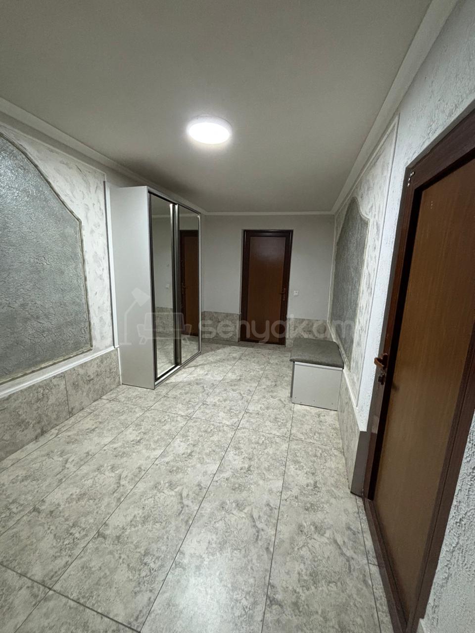 5 Սենյականոց Սեփական Տուն, 300քմ, Նորմալ Վիճակում, Ավտոտնակով