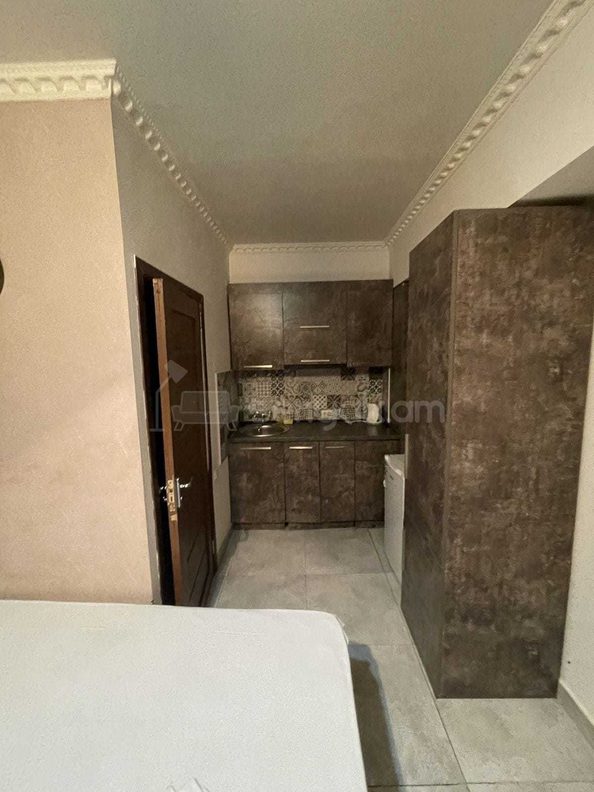 1 Սենյականոց Բնակարան, 18քմ, 5/9 հարկ, Կոսմետիկ Վերանորոգված