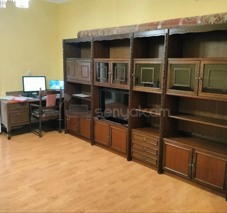 3 Սենյականոց Բնակարան Քարե Շենքում, 71քմ, 2/5 հարկ, Կապիտալ Վերանորոգված, Կահավորված, Արևկող