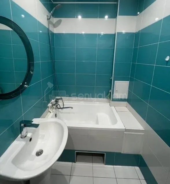 3 Սենյականոց Բնակարան Քարե Շենքում, 71քմ, 2/5 հարկ, Կապիտալ Վերանորոգված, Կահավորված, Արևկող