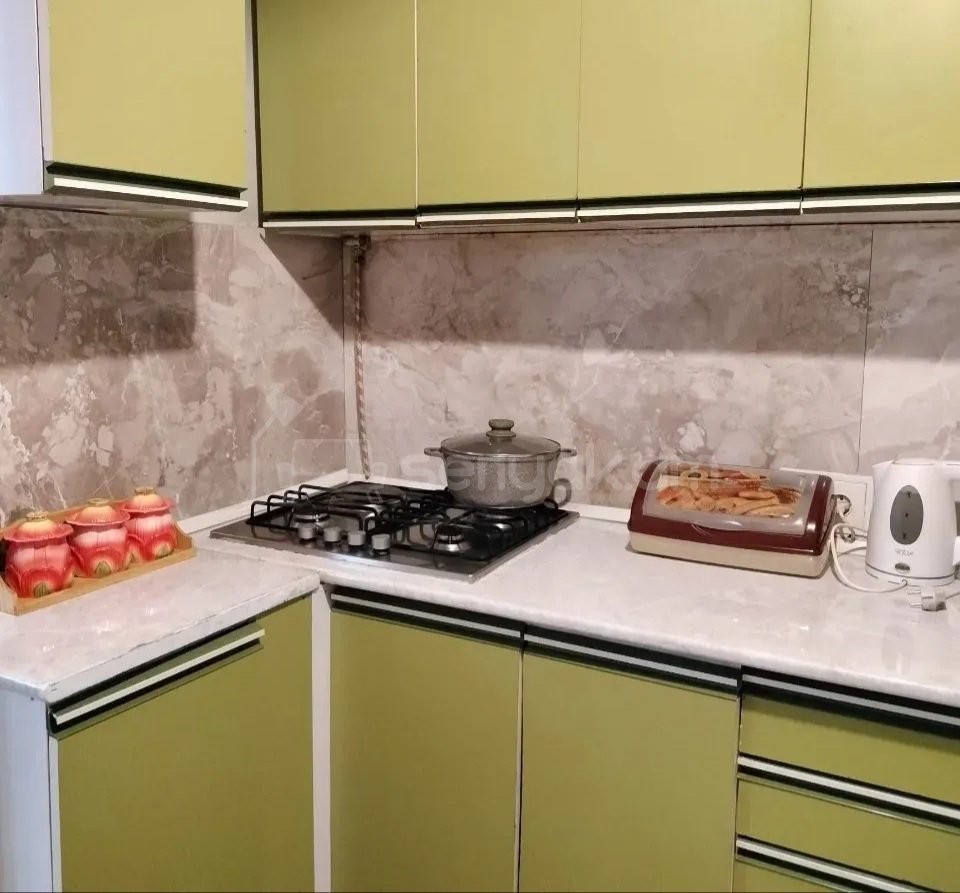 3 Սենյականոց Բնակարան Քարե Շենքում, 71քմ, 2/5 հարկ, Կապիտալ Վերանորոգված, Կահավորված, Արևկող