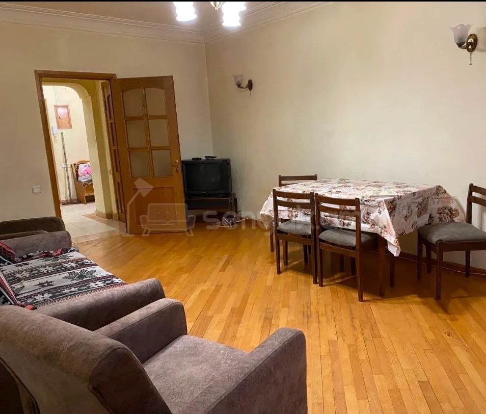 2 Սենյականոց Բնակարան, 50քմ, 1/7 հարկ, Նորմալ Վիճակում, Կահավորված, Արևկող