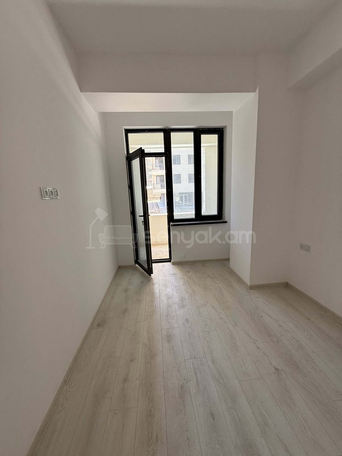2 Սենյականոց Բնակարան, 36քմ, 2/11 հարկ, Կապիտալ Վերանորոգված