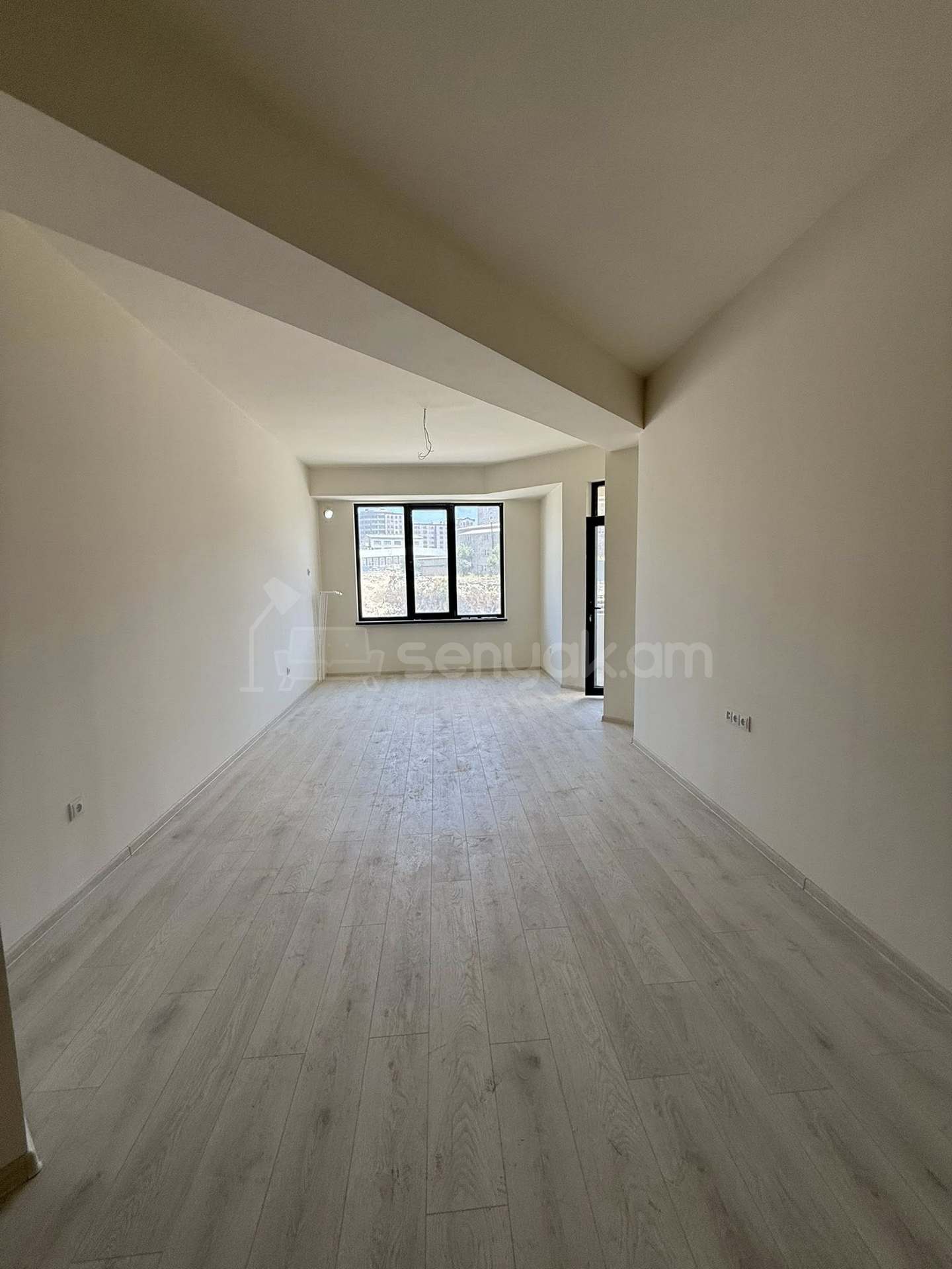 2 Սենյականոց Բնակարան, 36քմ, 2/11 հարկ, Կապիտալ Վերանորոգված