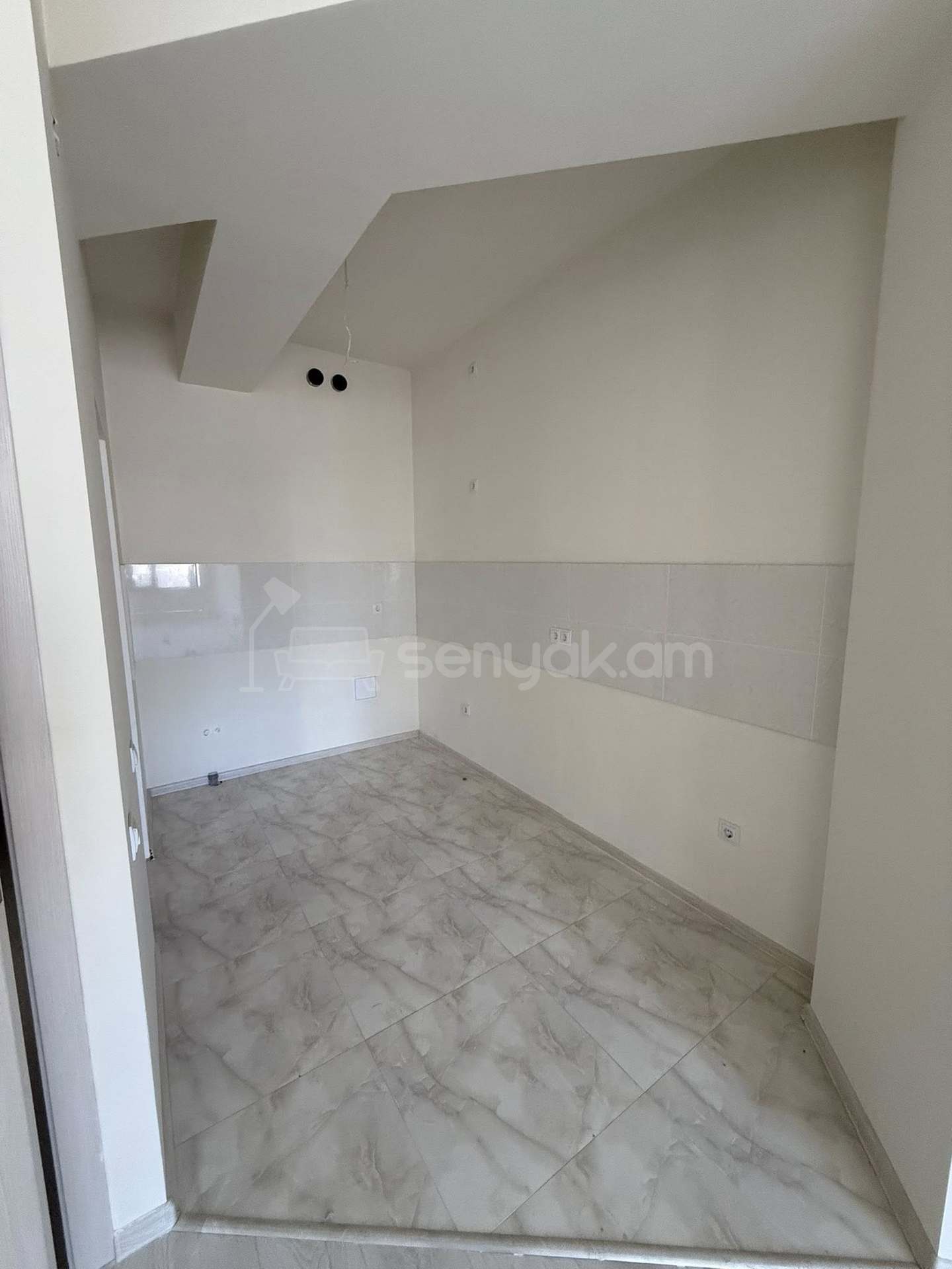 2 Սենյականոց Բնակարան, 36քմ, 2/11 հարկ, Կապիտալ Վերանորոգված