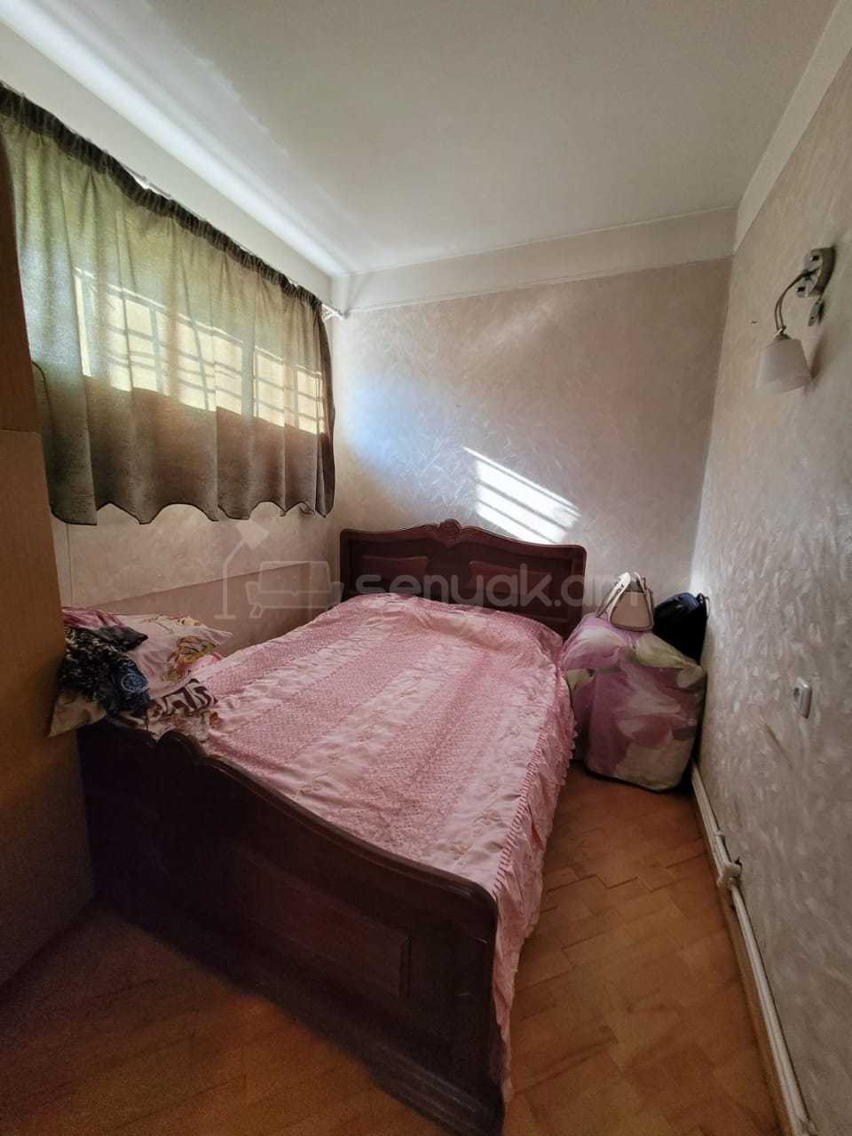 2 Սենյականոց Բնակարան Քարե Շենքում, 47քմ, 2/5 հարկ, Կոսմետիկ Վերանորոգված, Կահավորված, Արևկող